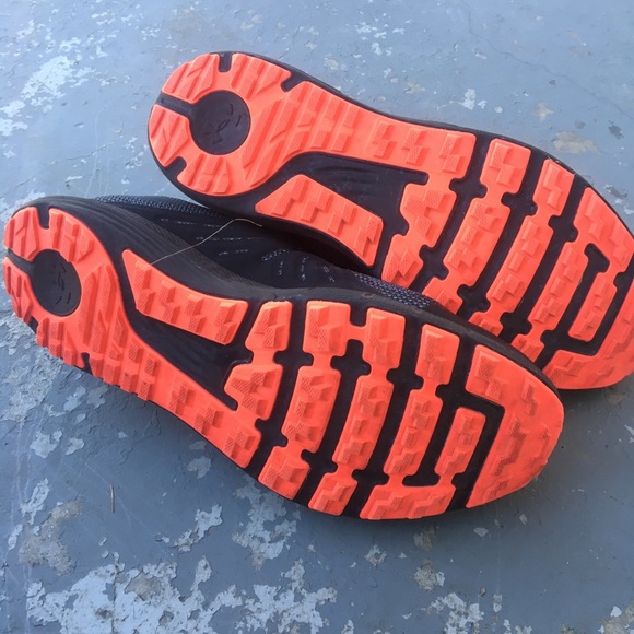 Under Armour Trail Runners Size 13 - Picture 3 of 3